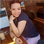 Profesora de matemática, imparte clases para niños de primaria y secundaria